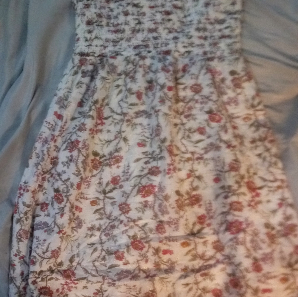 Dress - Picture 2 of 2